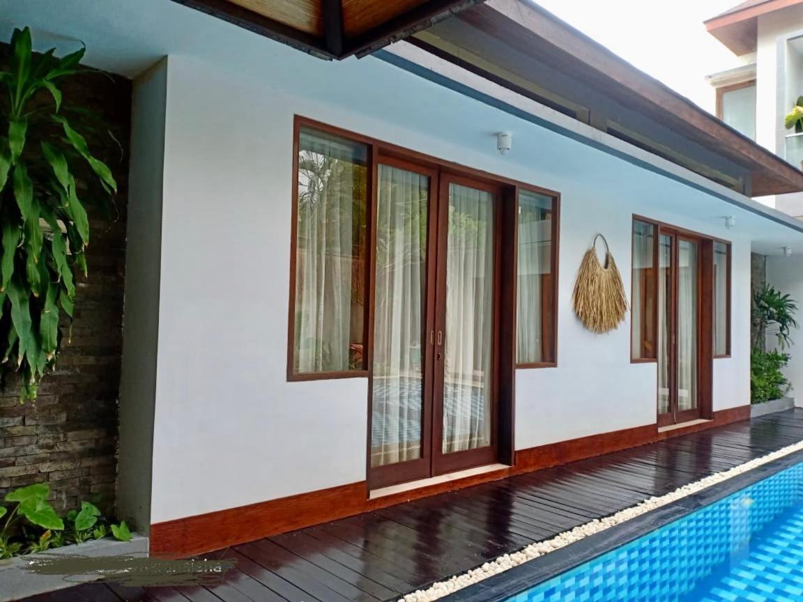Villa Travis Seminyak Exterior foto