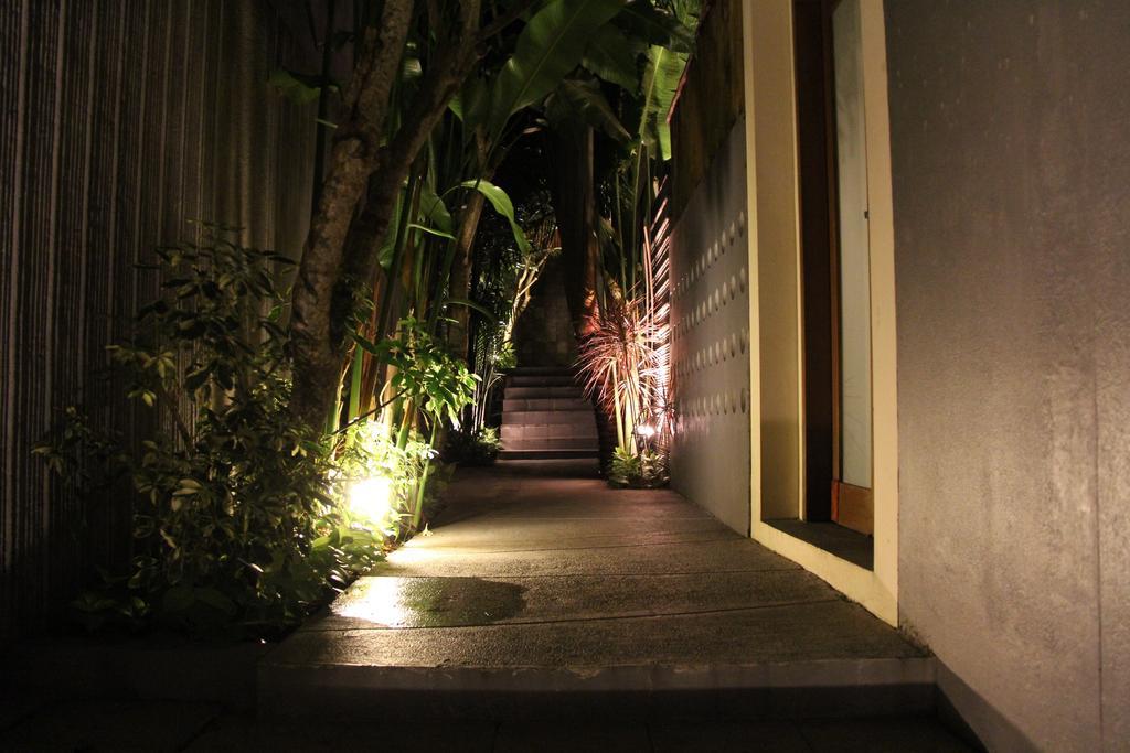 Villa Travis Seminyak Exterior foto