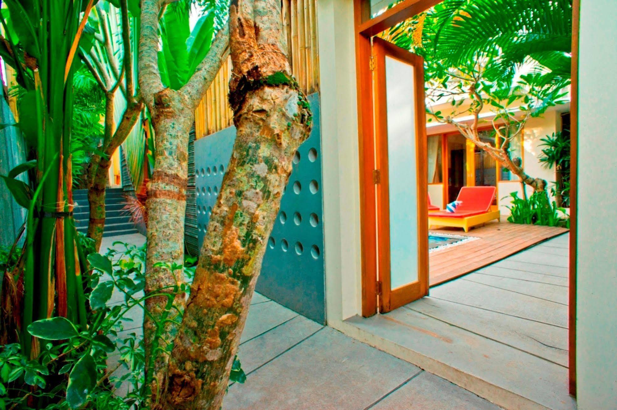 Villa Travis Seminyak Exterior foto