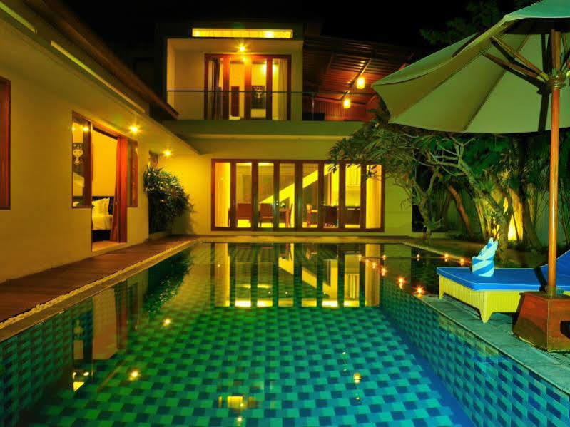 Villa Travis Seminyak Exterior foto