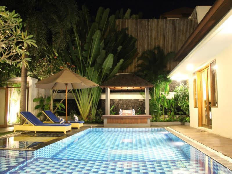 Villa Travis Seminyak Exterior foto